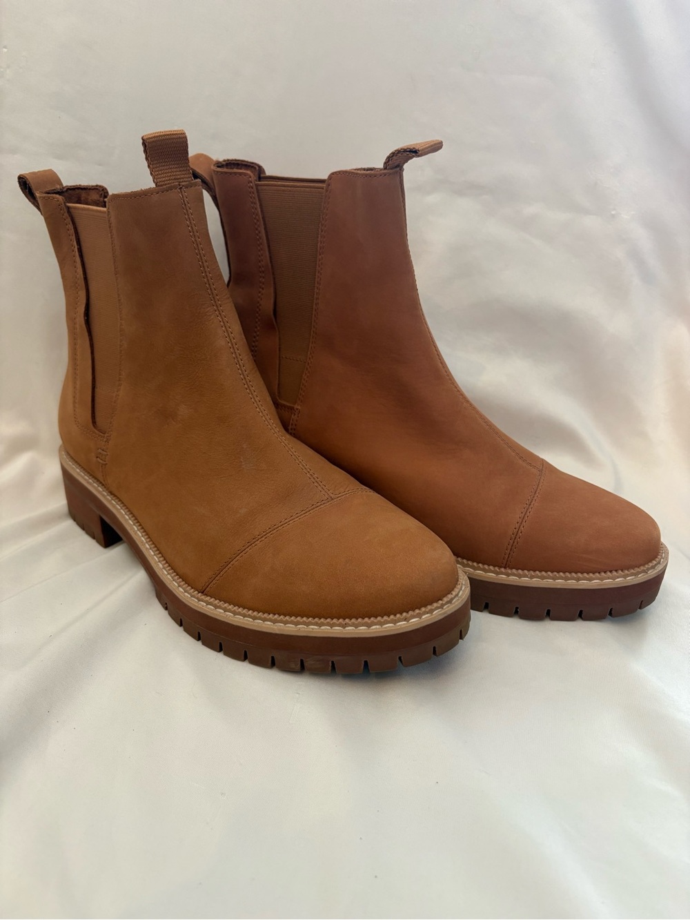 Toms Men’s Tan Leather Chelsea Lug Ankle Boots